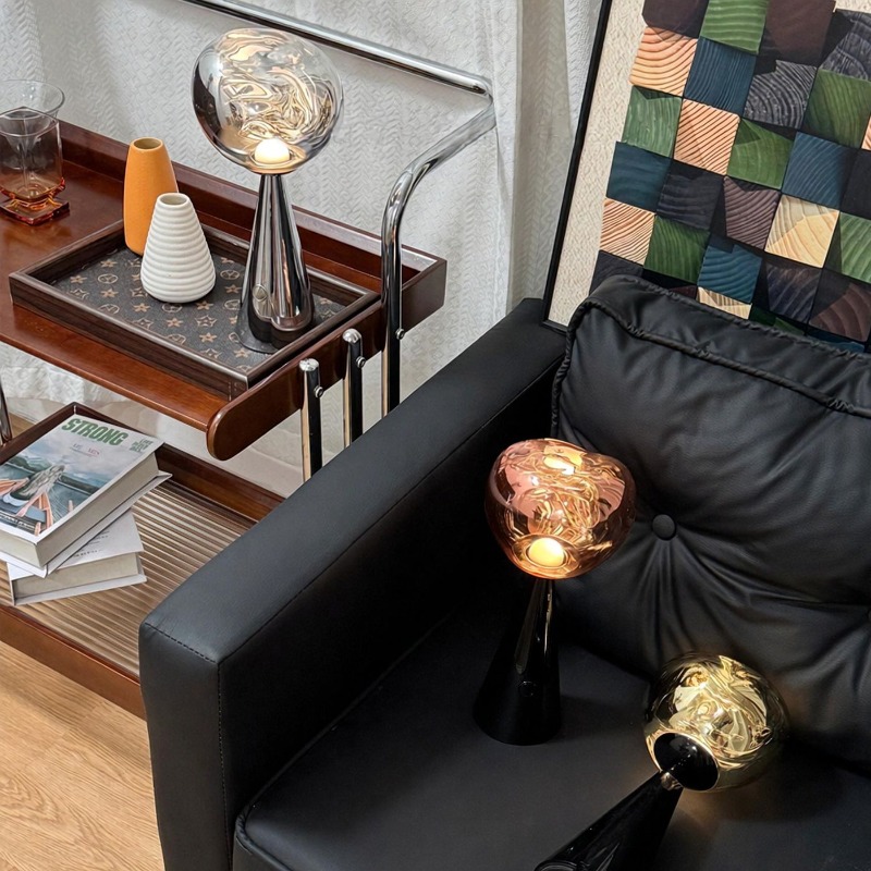 Desk Lamp - Lámpara de lectura y de escritorio